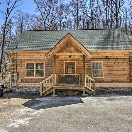 The Phoenix Cabin With Hot Tub In Gatlinburg! Dış mekan fotoğraf