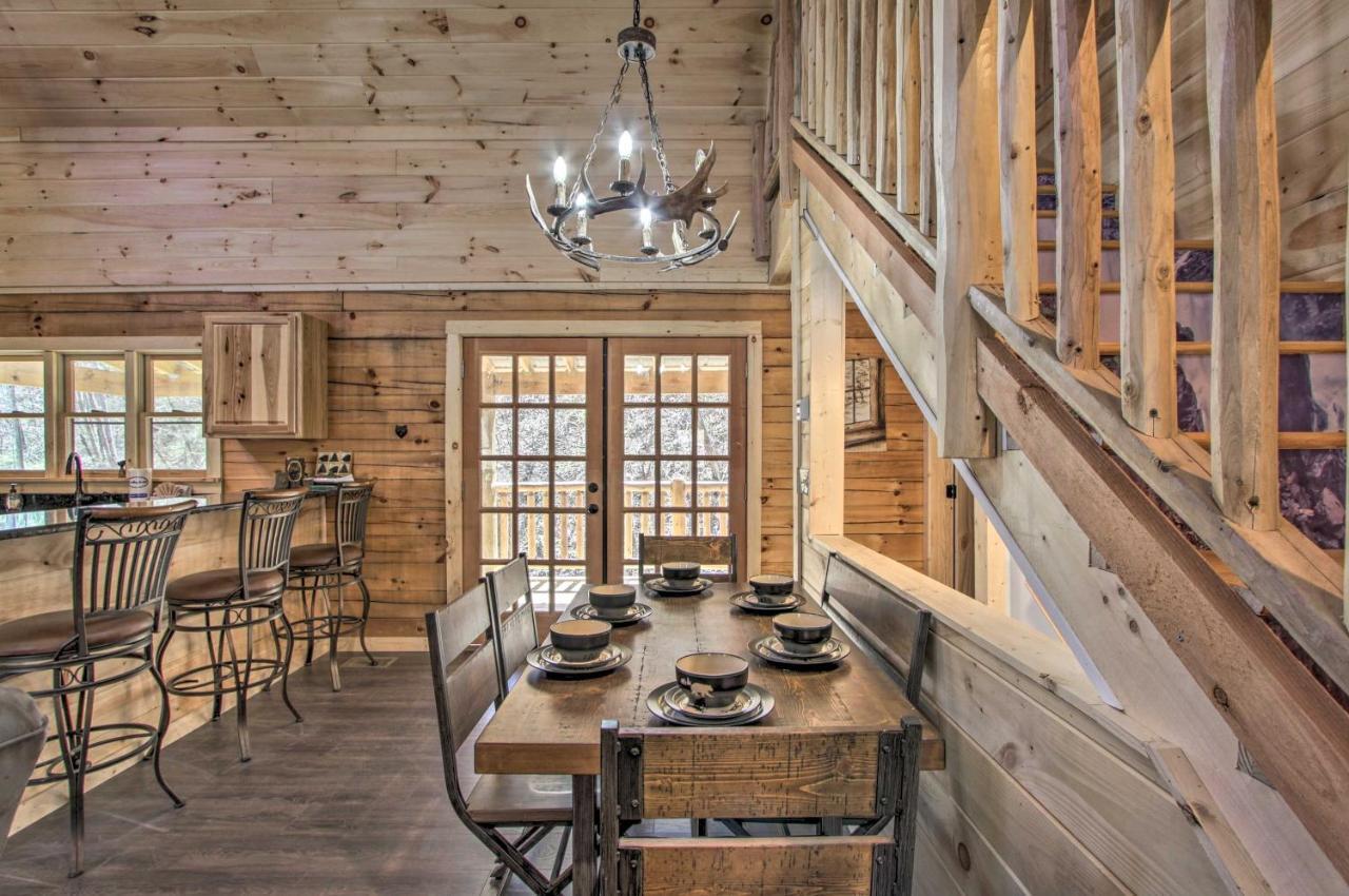 The Phoenix Cabin With Hot Tub In Gatlinburg! Dış mekan fotoğraf