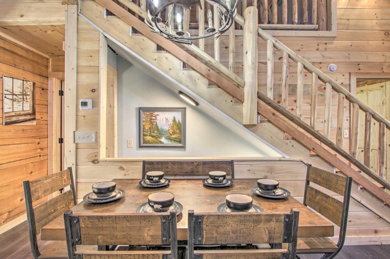 The Phoenix Cabin With Hot Tub In Gatlinburg! Dış mekan fotoğraf