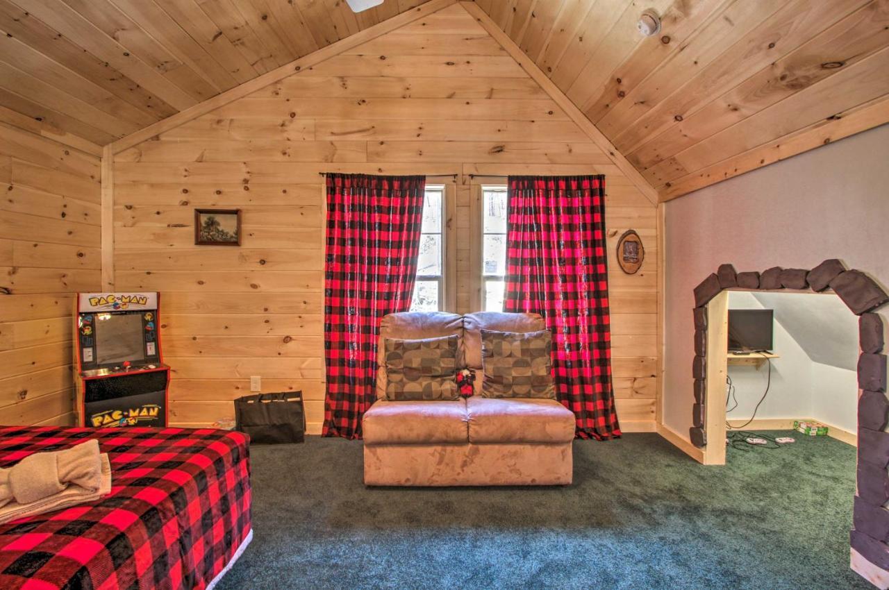 The Phoenix Cabin With Hot Tub In Gatlinburg! Dış mekan fotoğraf